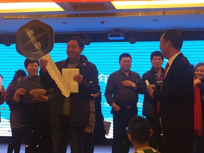 深夜导航福利APP深夜18禁下载代理商抽到商务面包车及ipads